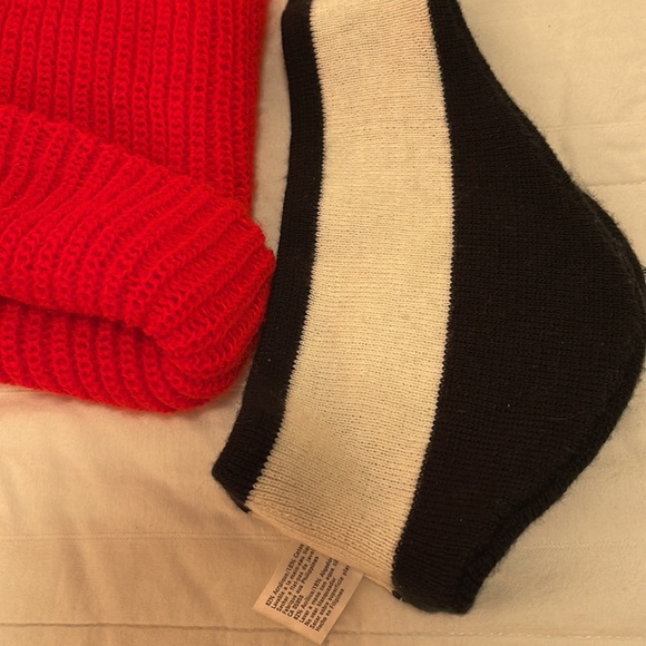 Totes Ear Muffs & Knit Hat. - Picture 3 of 9